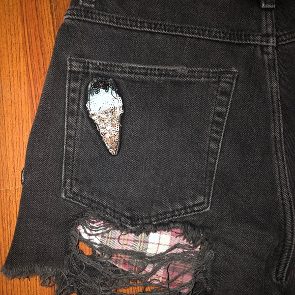 Zara Distressed Patch Black Denim Jean Shorts 2 - Picture 6 of 10
